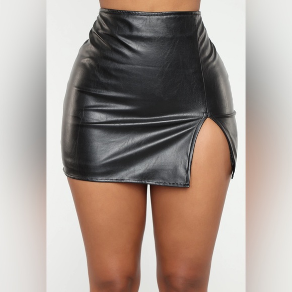 Flame in your heart skirt - Black - Picture 3 of 7